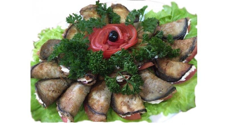 Рулеты из баклажан с сыром
