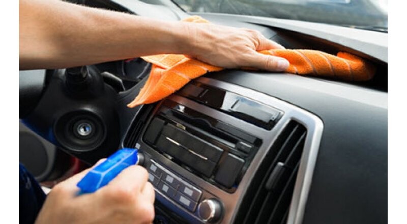 Влажная уборка салона