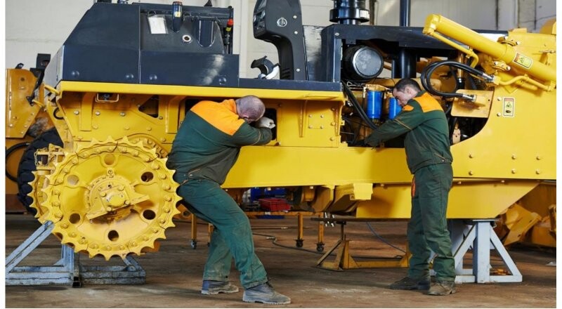 Обучение по профессии «Слесарь по ремонту дорожно-строительных машин и тракторов»