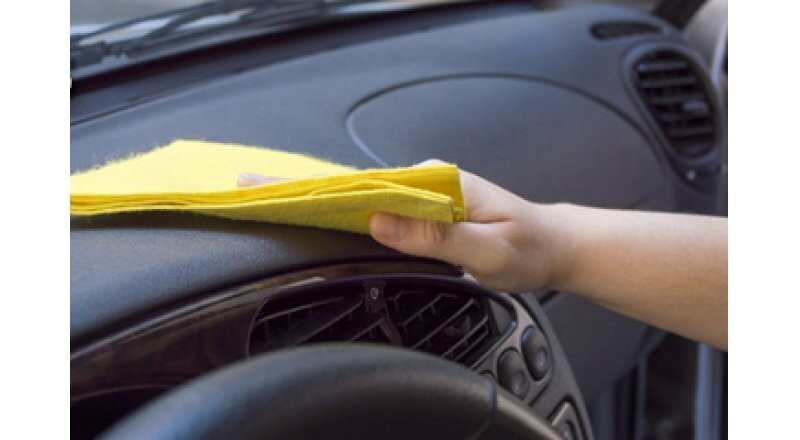 Влажная уборка салона 