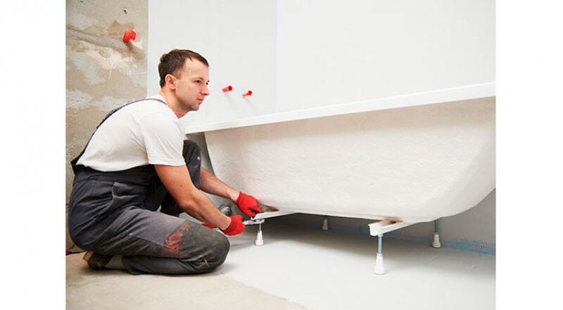 Установка ванны чугун