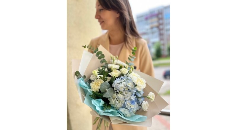 Букет с гортензией	 «Непоседа»