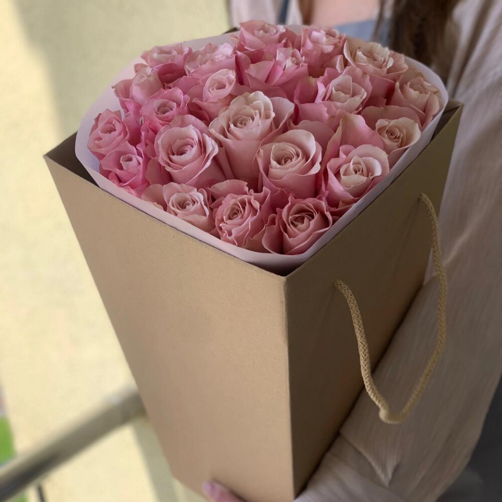 21 Роза Эквадор в коробе