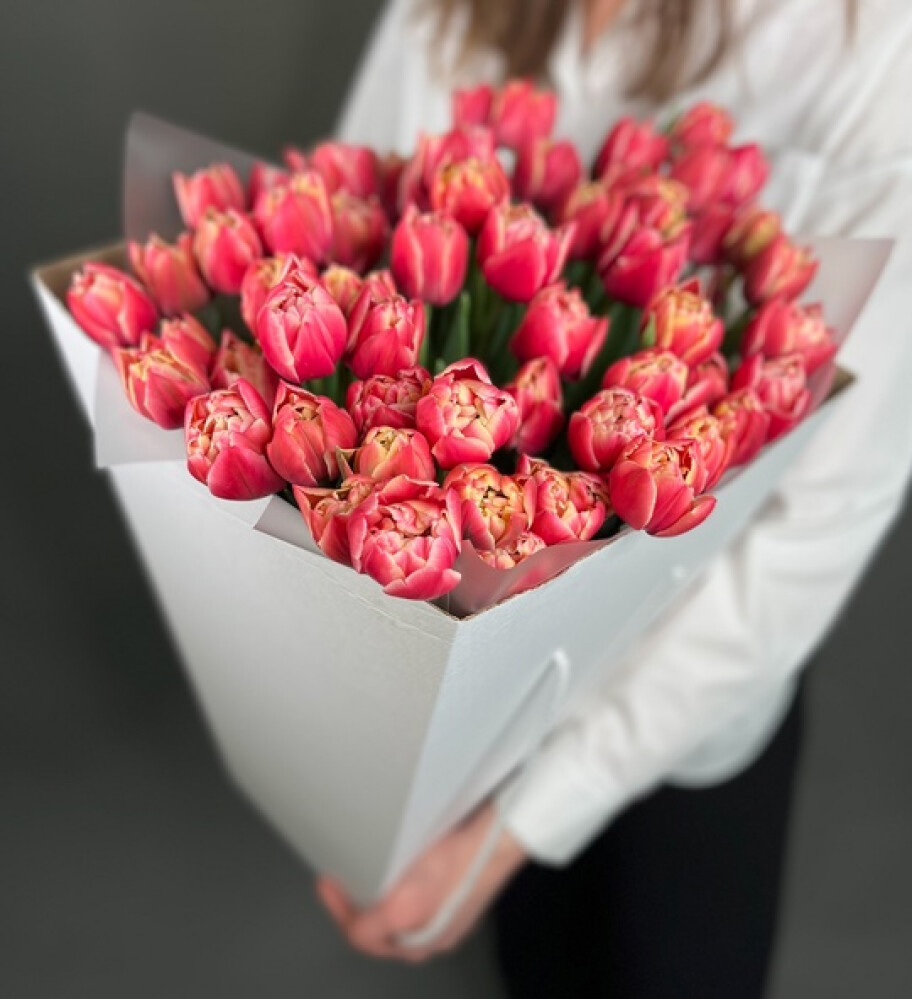 Пионовидные тюльпаны